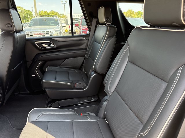 Used 2022 GMC Yukon SLT w/ SLT Premium Package AWD/4WD image 6