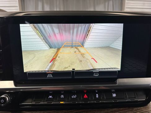 Certified 2023 GMC Sierra 1500 Elevation image 16