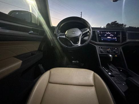 Used 2021 Volkswagen Atlas Cross Sport SE w/ Panoramic Sunroof Package image 46