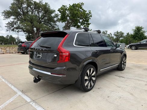 Certified 2024 Volvo XC90 T8 Ultimate w/ Lounge Package AWD/4WD image 6