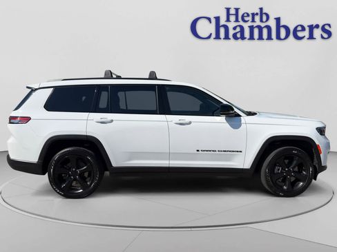 Used 2023 Jeep Grand Cherokee L Laredo AWD/4WD image 11
