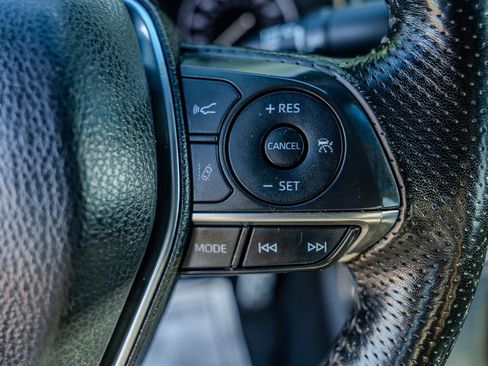 Used 2019 Toyota Avalon XSE FWD image 17