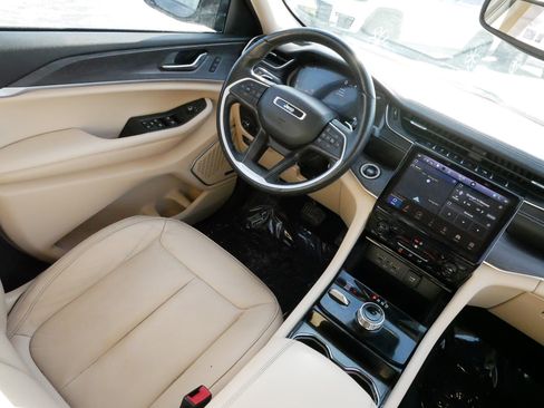 Used 2021 Jeep Grand Cherokee L Limited image 9