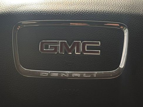 Used 2020 GMC Acadia Denali FWD image 13