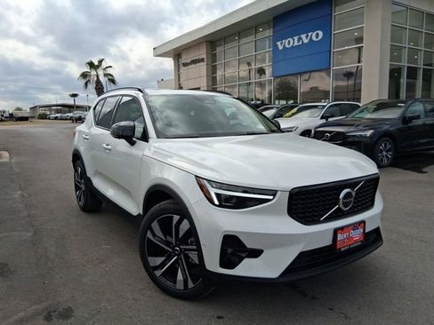 New 2026 Volvo XC40 B5 Ultra w/ Protection Package Premier AWD/4WD image 1