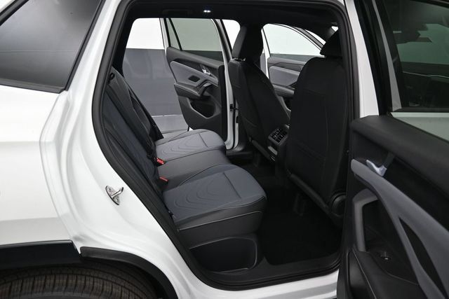 New 2026 Volkswagen Tiguan SE R-Line AWD/4WD image 13