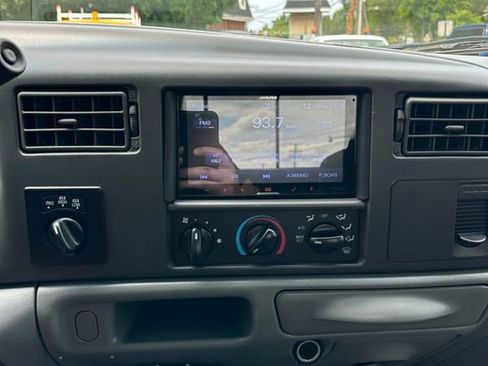 Used 2002 Ford F250 XLT AWD/4WD image 13