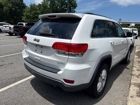 Used 2017 Jeep Grand Cherokee Laredo w/ Quick Order Package 23E AWD/4WD image 4