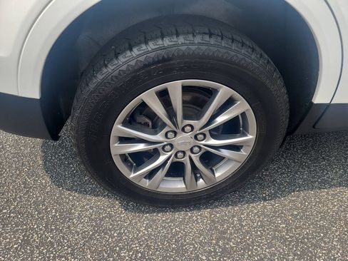 Used 2021 Cadillac XT5 Premium Luxury FWD image 8