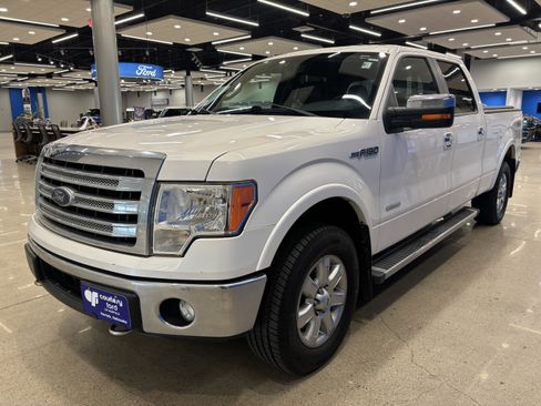 Used 2014 Ford F150 Lariat w/ Lariat Chrome Package image 4