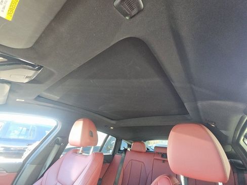 Used 2023 BMW X4 xDrive30i w/ M Sport Package image 8