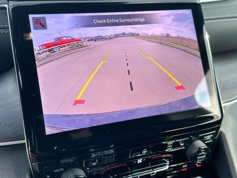 New 2025 Jeep Grand Cherokee L Limited w/ Trailer Tow Package image 17