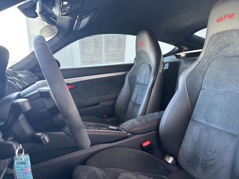 Certified 2020 Porsche 718 Cayman GT4 RWD image 5