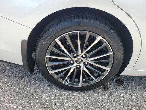 Used 2023 Lexus ES 350 w/ Premium Package FWD image 31