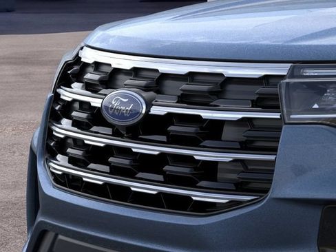 Used 2026 Ford Explorer Active w/ Active Comfort Package AWD/4WD image 17