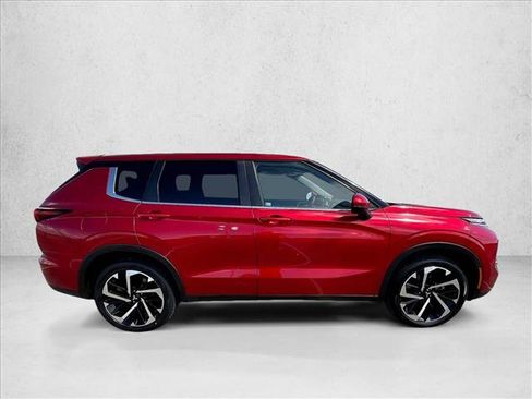 Used 2022 Mitsubishi Outlander SE FWD image 5