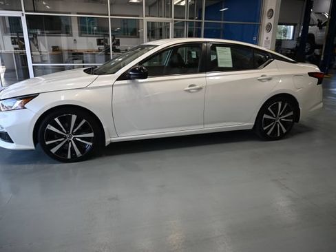 Used 2020 Nissan Altima 2.5 SR FWD image 7