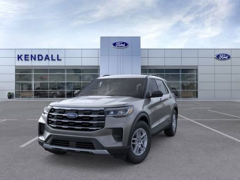 New 2026 Ford Explorer Active image 2