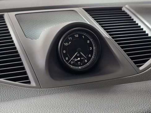 New 2026 Porsche Macan image 31