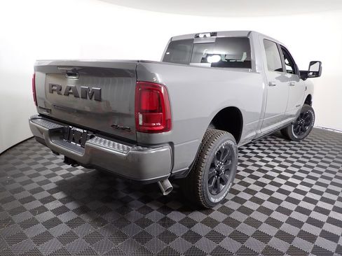 New 2026 RAM 2500 Laramie AWD/4WD image 17