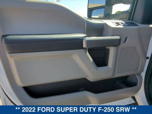 Used 2022 Ford F250 XLT w/ Black Appearance Package AWD/4WD image 10