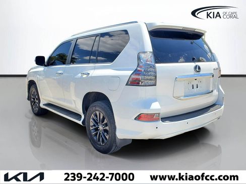 Used 2020 Lexus GX 460 Premium w/ Premium Package AWD/4WD image 4