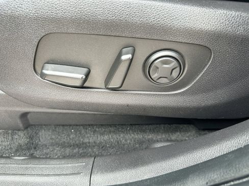 Used 2023 Kia Carnival SX FWD image 12