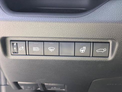 Used 2019 Toyota RAV4 XLE Premium w/ Cold Weather Package AWD/4WD image 12