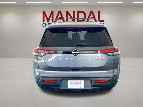 Used 2025 Nissan Pathfinder SV FWD image 7
