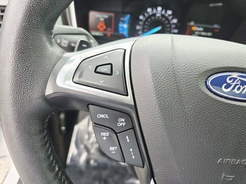 Used 2019 Ford Fusion Titanium AWD/4WD image 20