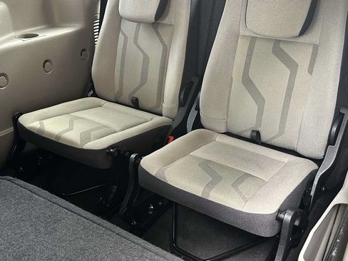 Used 2017 Ford Transit Connect XLT FWD image 16