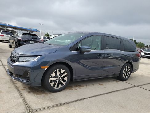 New 2026 Honda Odyssey EX-L image 3