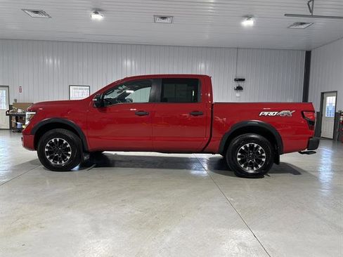 Used 2021 Nissan Titan PRO-4X w/ Pro-4x Convenience Package image 4