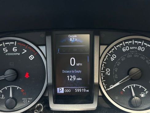 Used 2022 Toyota Tacoma TRD Off-Road w/ TRD Premium Off Road Package RWD image 32