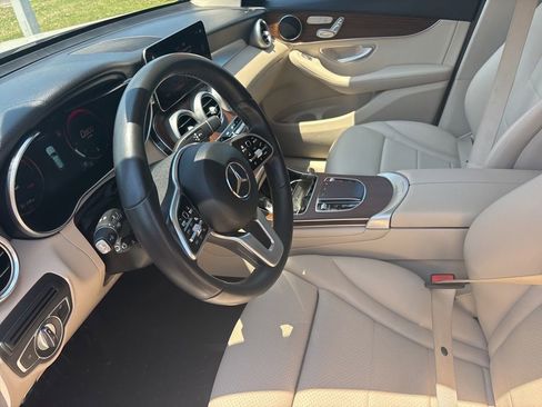 Used 2022 Mercedes-Benz GLC 300 4MATIC image 13