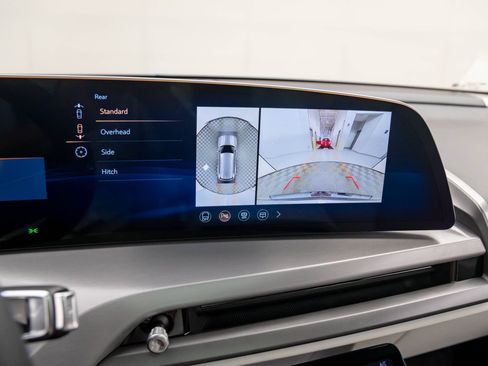 New 2026 Cadillac Vistiq Sport w/ LPO, Floor Liner Package image 27