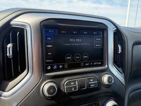 Used 2022 Chevrolet Silverado 1500 RST AWD/4WD image 28