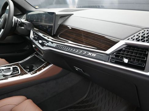 New 2026 BMW X5 xDrive50e w/ M Sport Package image 24