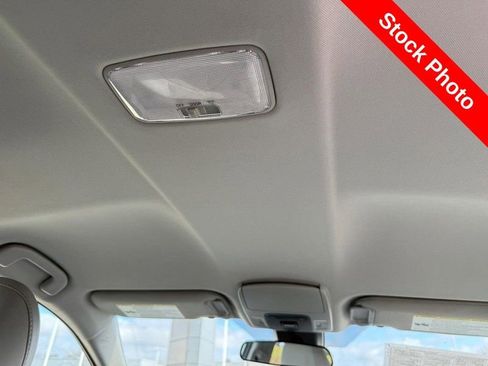 Used 2024 Toyota Camry SE image 15