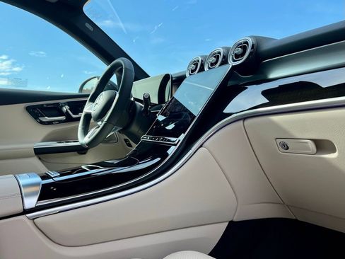 Certified 2026 Mercedes-Benz GLC 300 4MATIC image 18