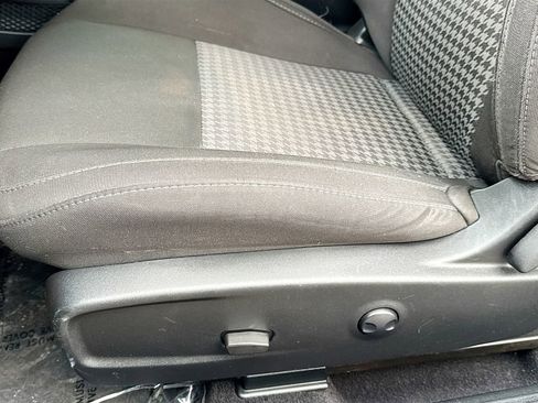 Used 2022 Dodge Challenger R/T image 23