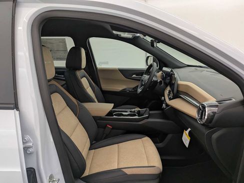 New 2026 Chevrolet Equinox ACTIV w/ Convenience Package III image 22