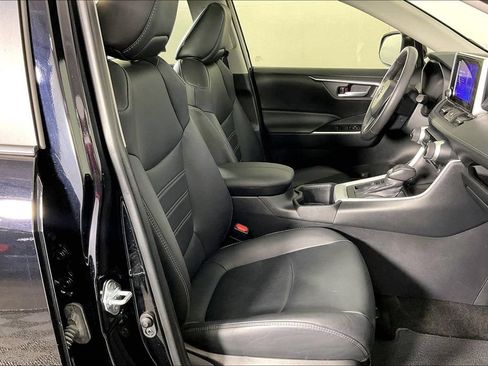 Used 2024 Toyota RAV4 XLE Premium FWD image 9