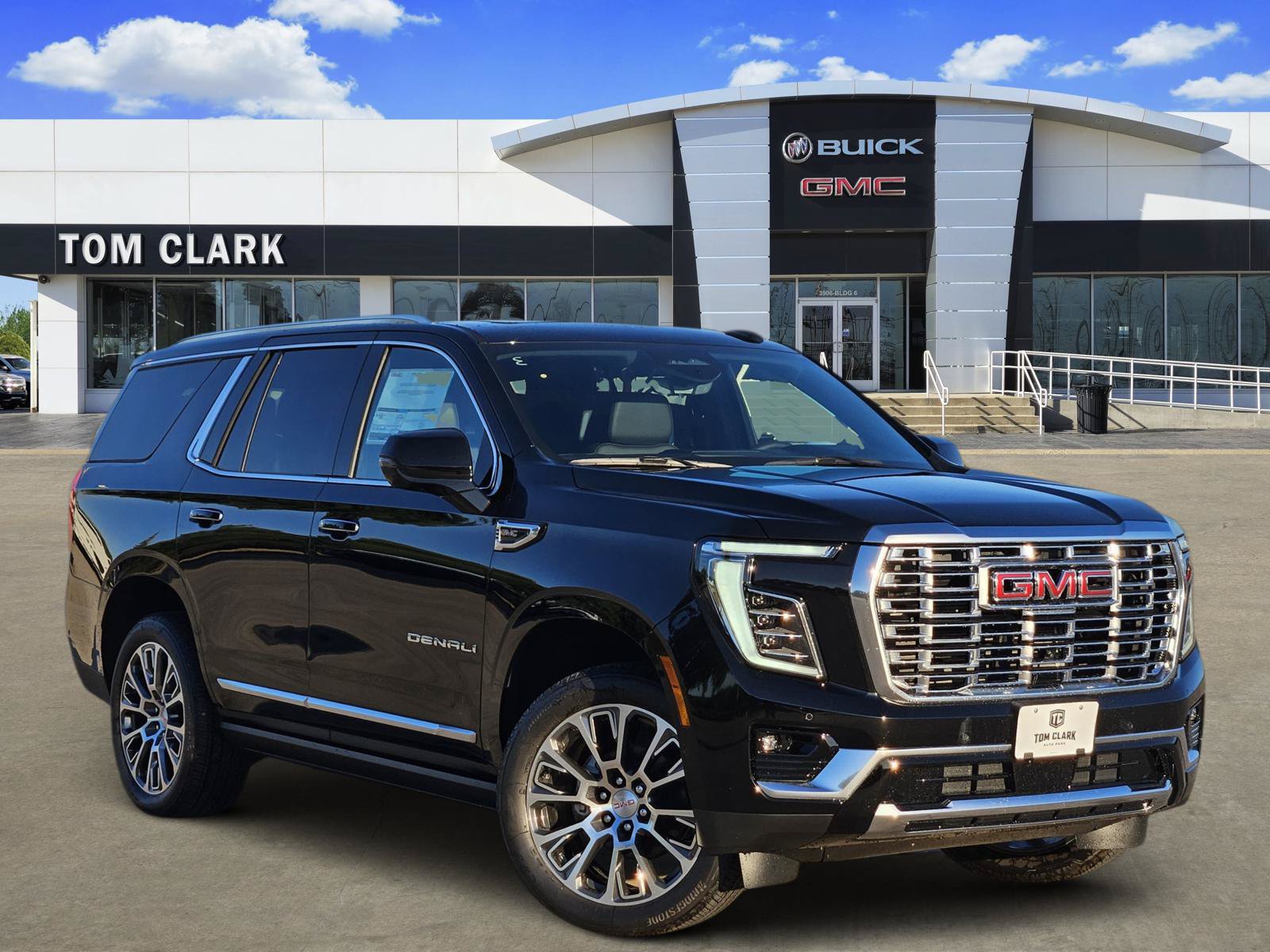 New 2027 GMC Yukon Denali w/ Denali Reserve Package AWD/4WD image 1