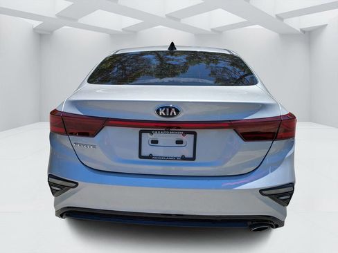 Used 2021 Kia Forte LXS FWD image 4
