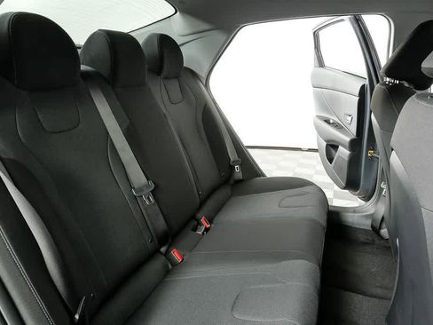 New 2026 Hyundai Elantra SE image 45