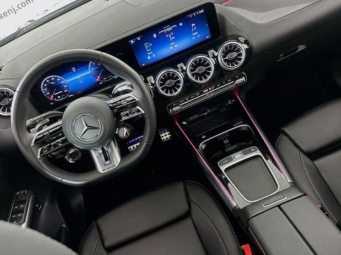 Used 2024 Mercedes-Benz GLA 35 AMG 4MATIC image 19