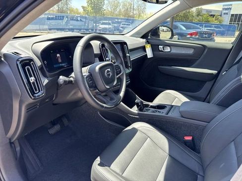 New 2025 Volvo XC40 B5 Core w/ Protection Package Premier image 11