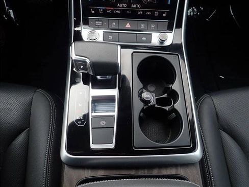 Used 2021 Audi Q8 Premium Plus w/ Premium Plus Package image 24