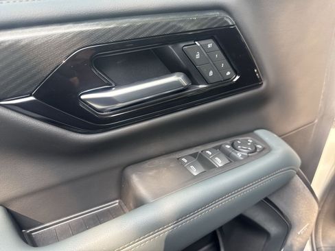 New 2026 GMC Yukon AT4 w/ AT4 Premium Plus Package AWD/4WD image 15